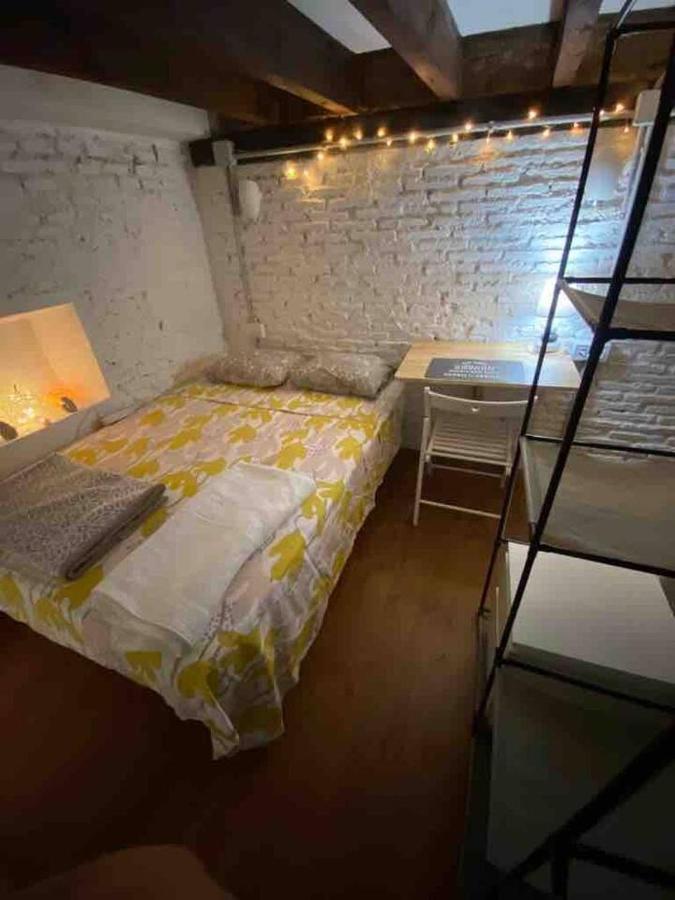 Airbhouse Private Rooms & Apartments Sevilla Dış mekan fotoğraf