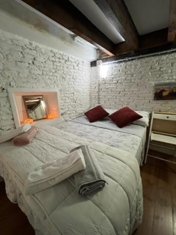 Airbhouse Private Rooms & Apartments Sevilla Dış mekan fotoğraf
