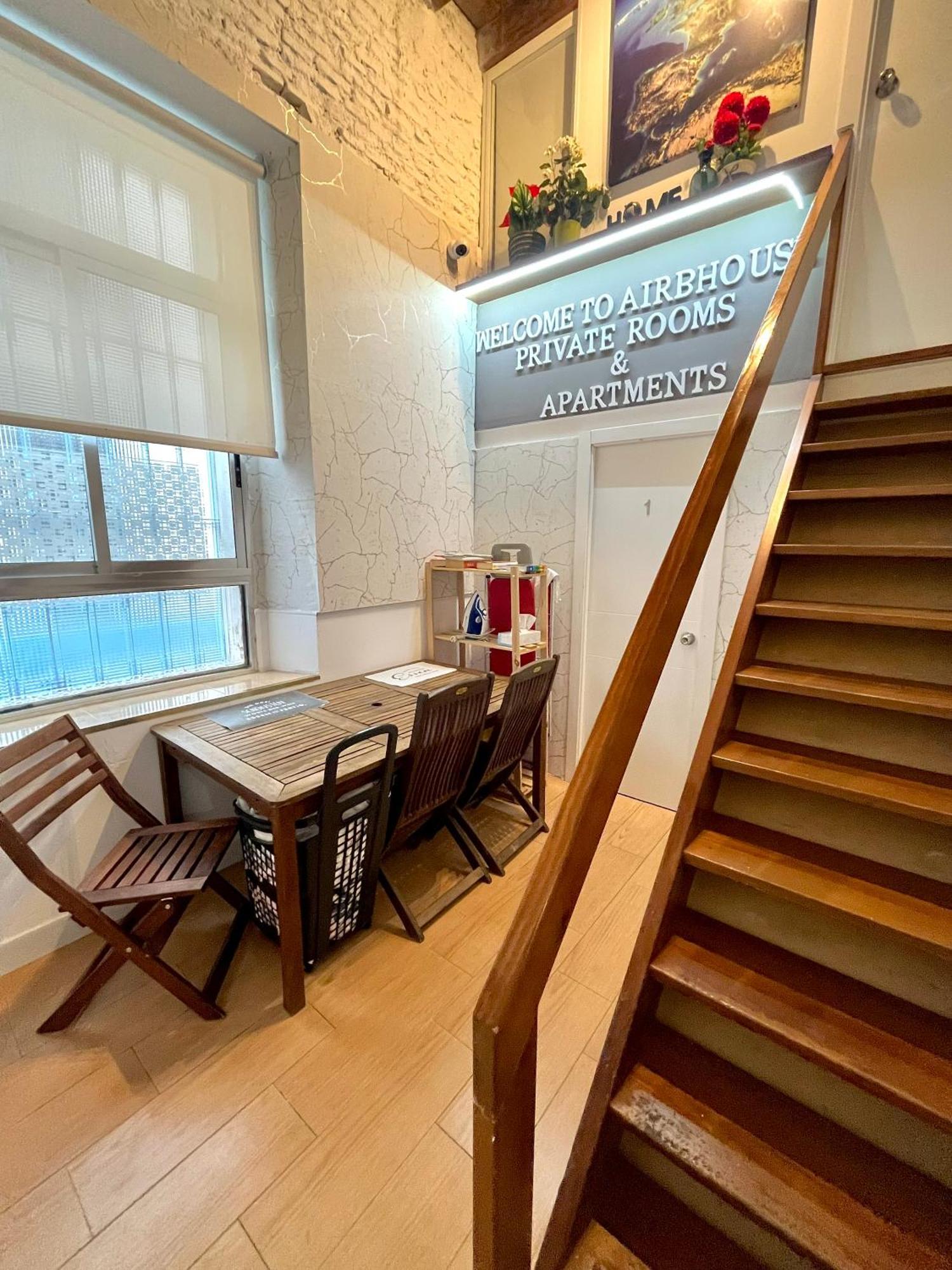 Airbhouse Private Rooms & Apartments Sevilla Dış mekan fotoğraf