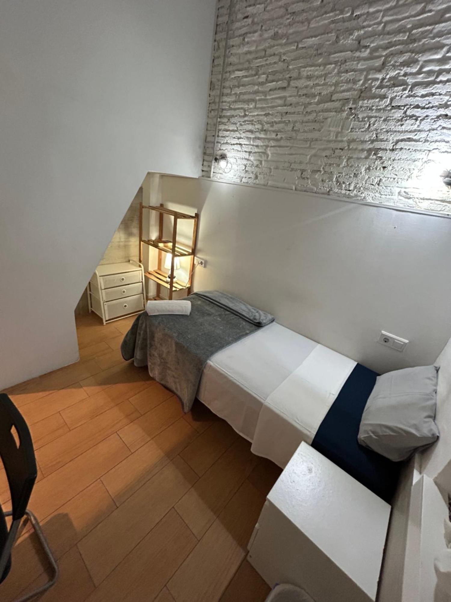 Airbhouse Private Rooms & Apartments Sevilla Dış mekan fotoğraf